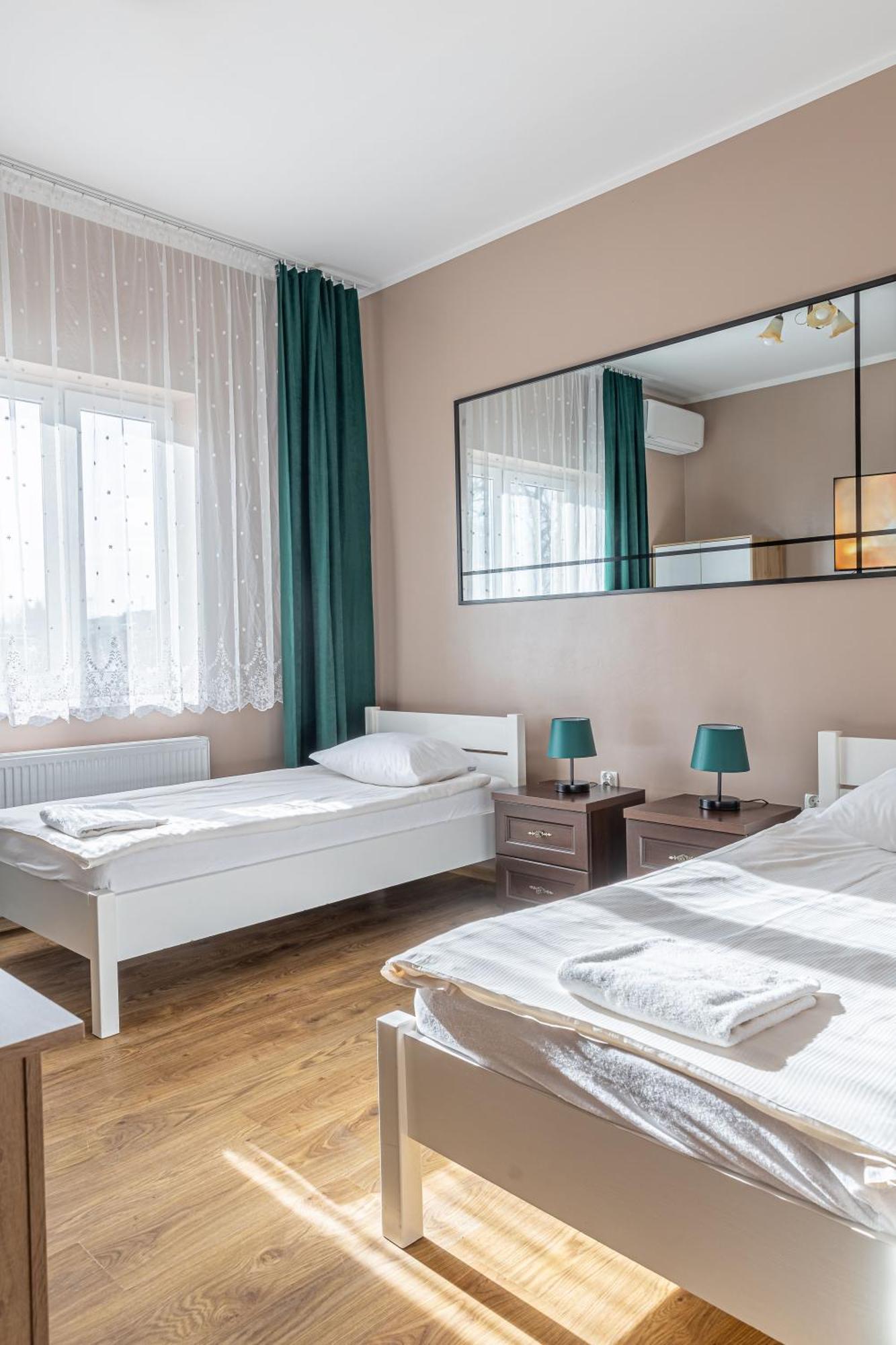 Motel "Plomyk" Kunowice Exterior photo